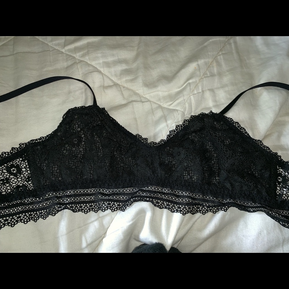 VS black bralet